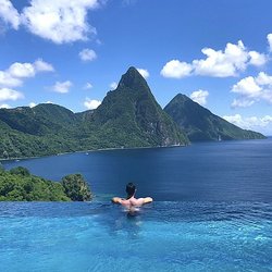 Benjamin_Arnulf_Saint_Lucia_Paradise_Island_Infinity_Pool