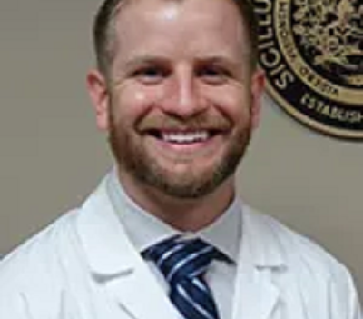 Dr.-Matthew-Larson