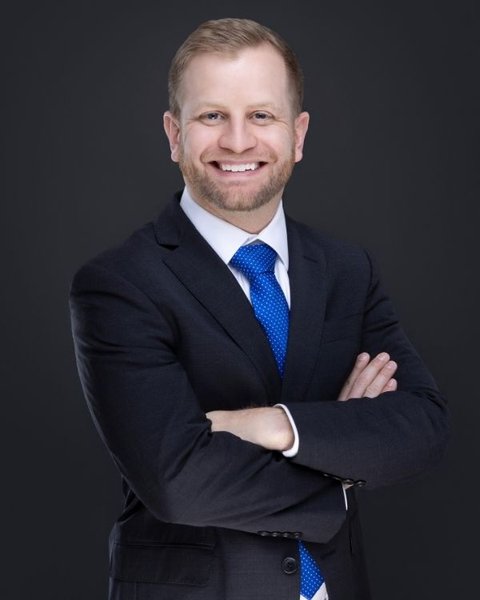 Dr. Larson Headshot